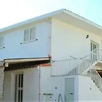 Apartment Foximanna On The North Floor In A Surrounded By Greenery Facing The Sea