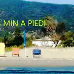 Foximanna On The North Floor In A Surrounded By Greenery Facing The Sea Marina di Gairo